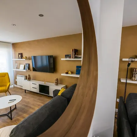 El Balcon Del Poeta * إل بورغو دي أوسما